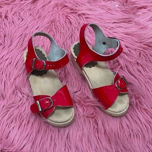 Hanna Andersson patent leather red sandals